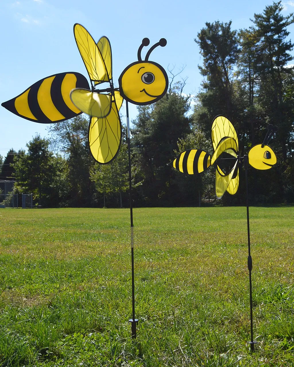 31 in. Flying Bee Spinner